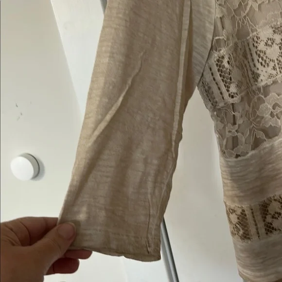 Chico's Beige Lace Detail Women's Top - Picture 6 of 10